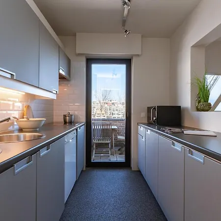 Unique Two Bedroom Nearby The Sea *